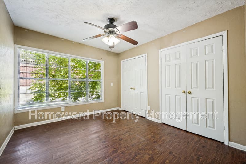 Denton Condo: 904 West Hickory Street - B
