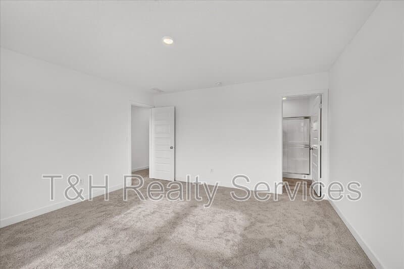 Pendleton House: 8094 Ridge Line Drive
