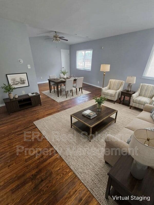 Columbus House: 1494 Selkirk Road