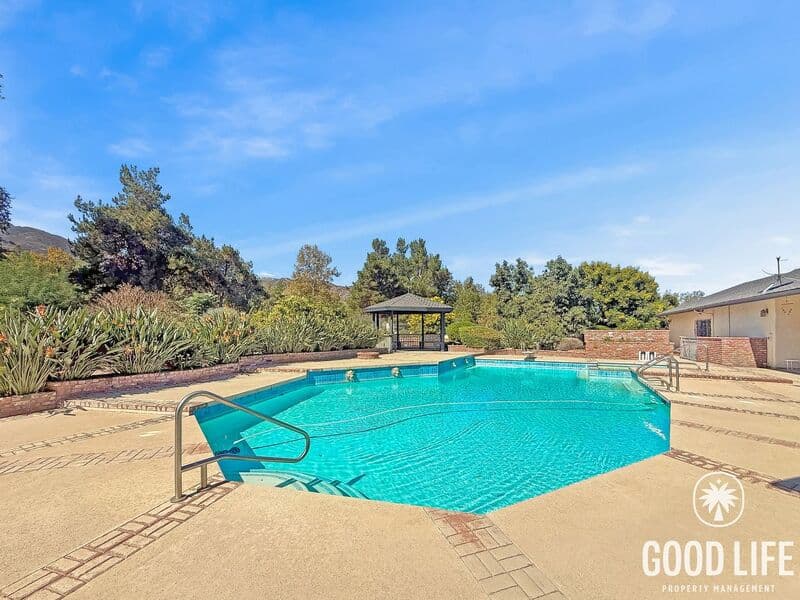 Corona House: 9250 Beazley Ln