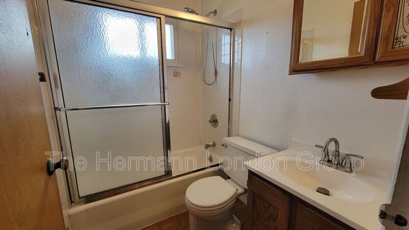 Saint Louis House: 4204 Beauty Lane