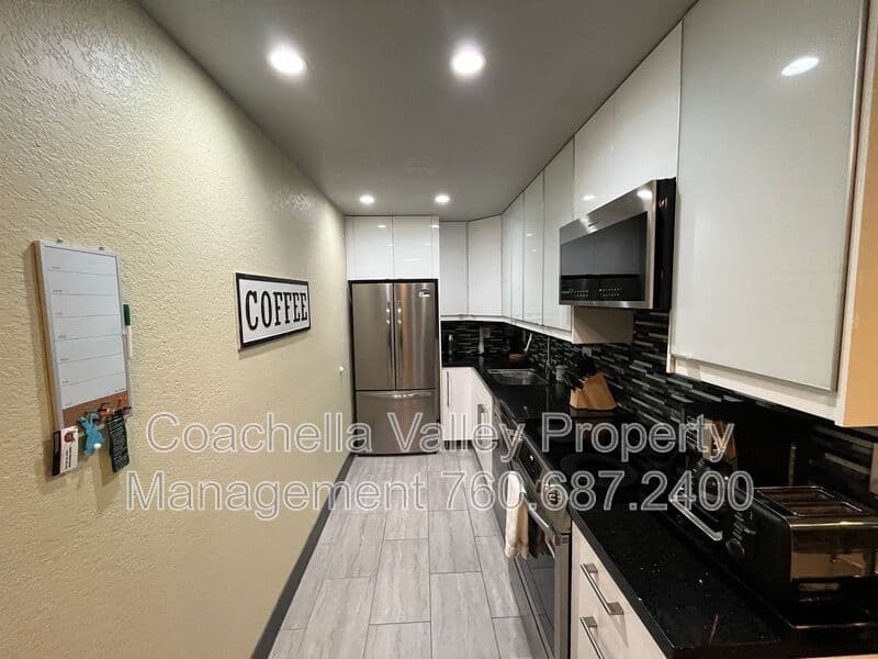 Palm Springs Condo: 2821 Los Felices Cir