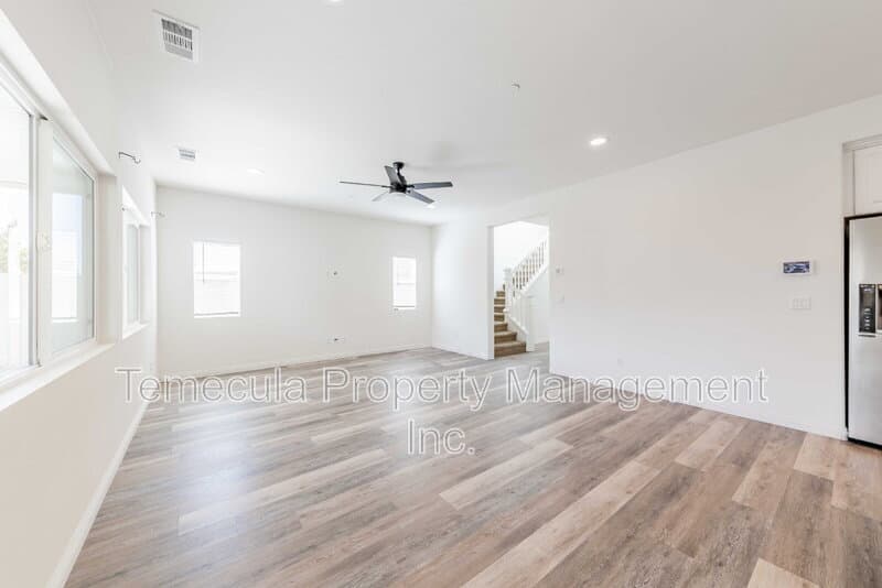 Fallbrook House: 35444 Asturian Way