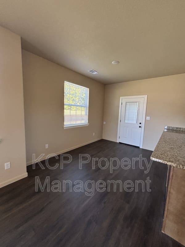 Van Buren Condo: 1714 Green Meadow Drive - B