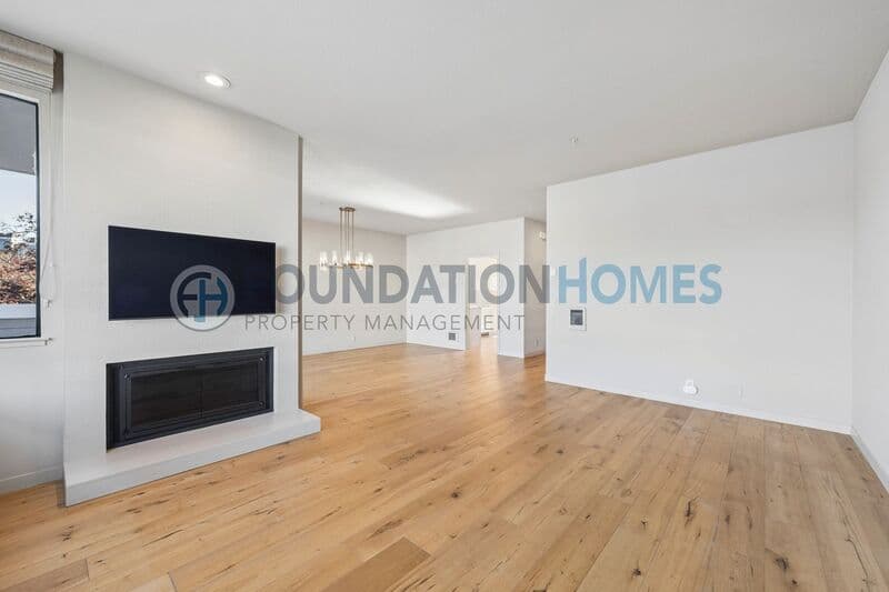 Mill Valley House: 6058 Shelter Bay Ave.