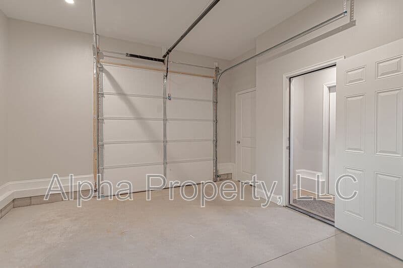 Greenville House: 25 Ledbetter St