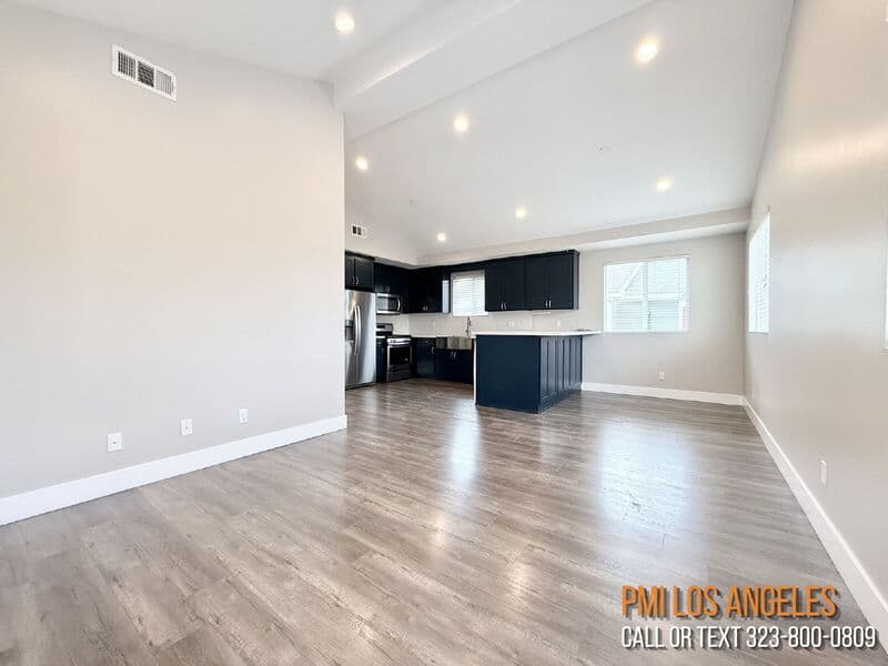 Los Angeles Townhome: 3650 Percy Street