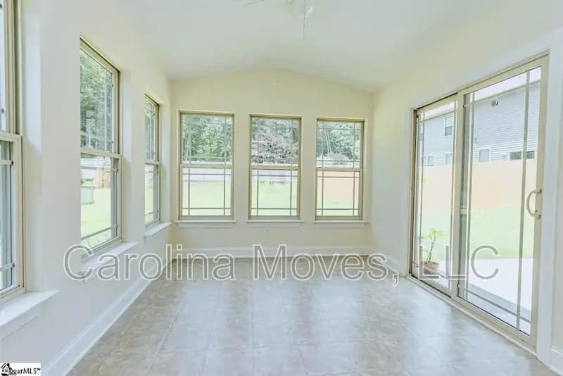 Simpsonville House: 4 Cedar Hill Court