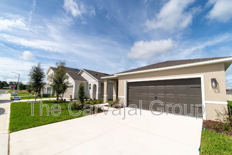 Davenport House: 4812 Rolling Lake Lane