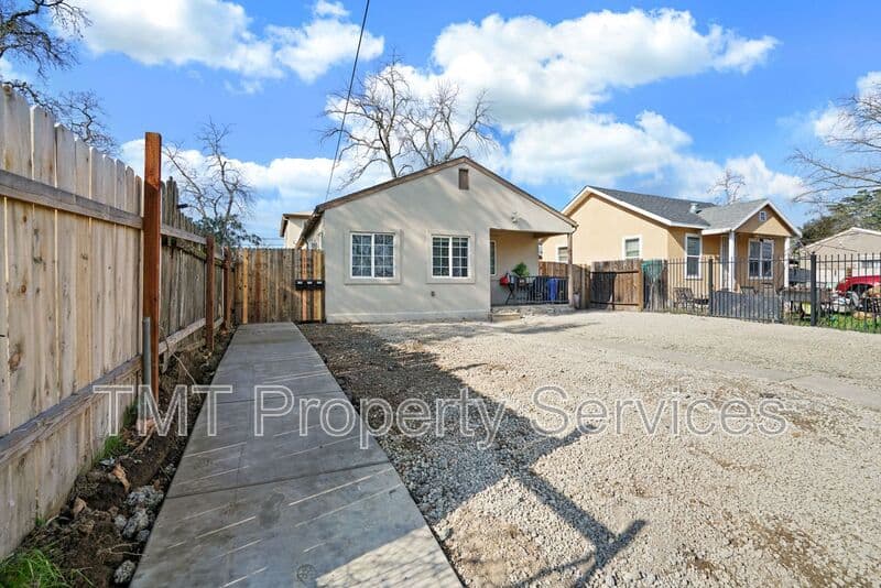 Sacramento House: 4190 35th Street