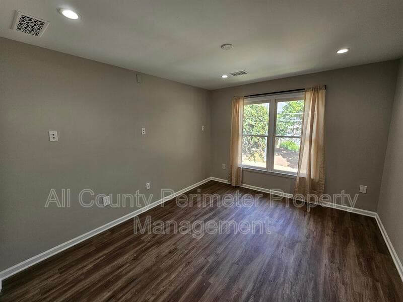Atlanta House: 79 Hammock Place