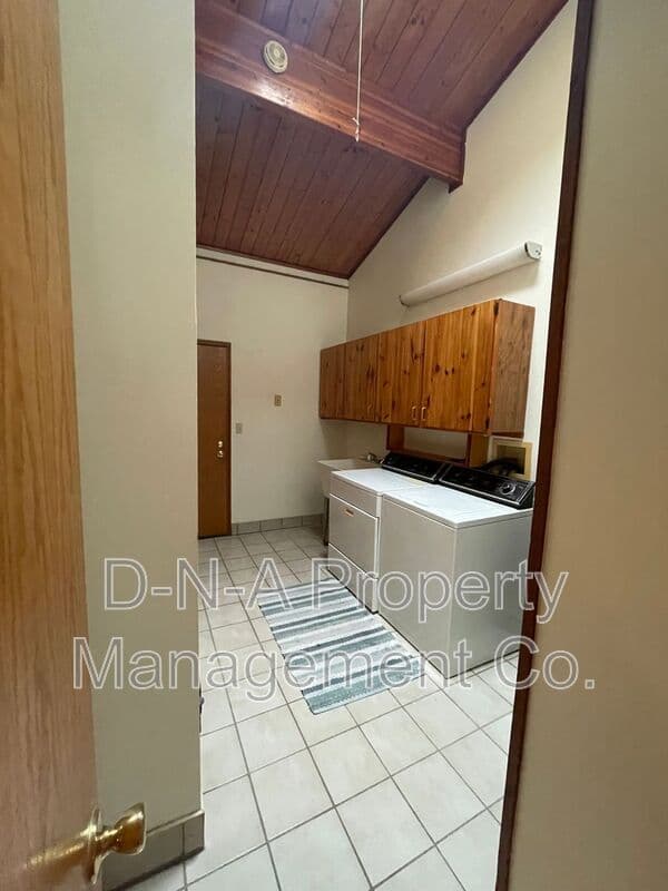 Cresco House: 3530 Spruce Cabin Road