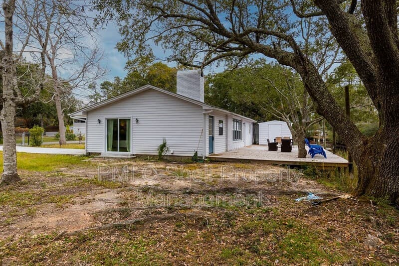 Milton House: 5724 Trout Bayou Cir