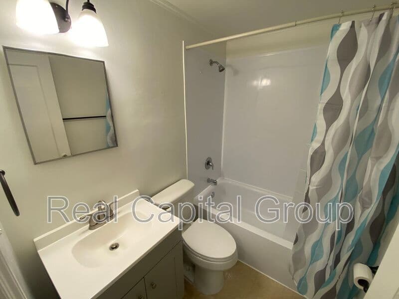 Cheektowaga Condo: 1 Virginia Rd