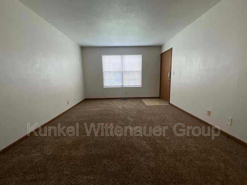 O'Fallon House: 921 Georgetowne Drive