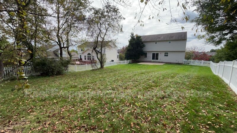 Sewickley House: 1907 Colonial Drive