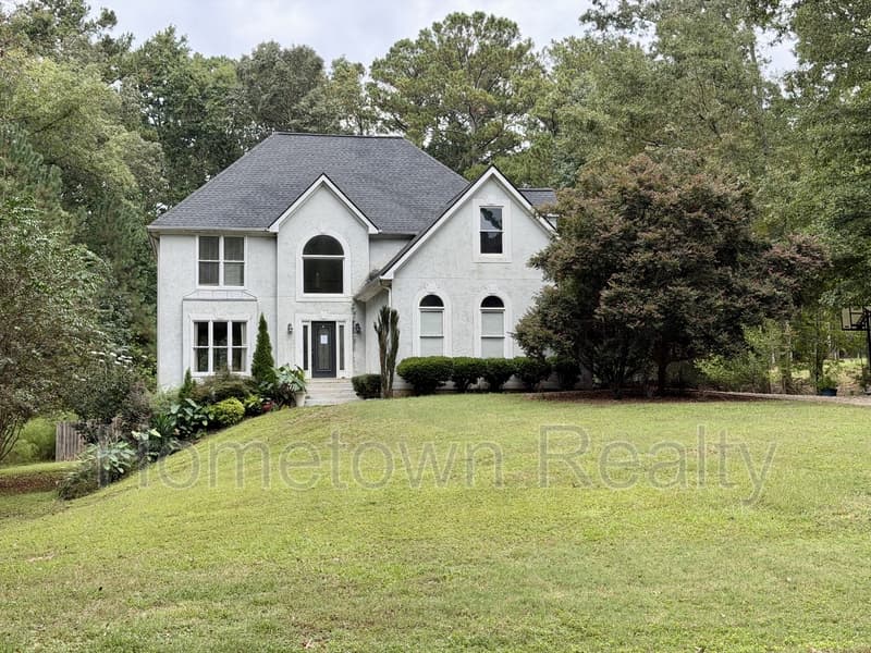 McDonough House: 175 Allie Drive