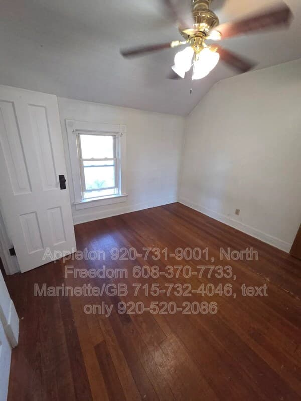 New Holstein Condo: 2103 Broadway St- Upper