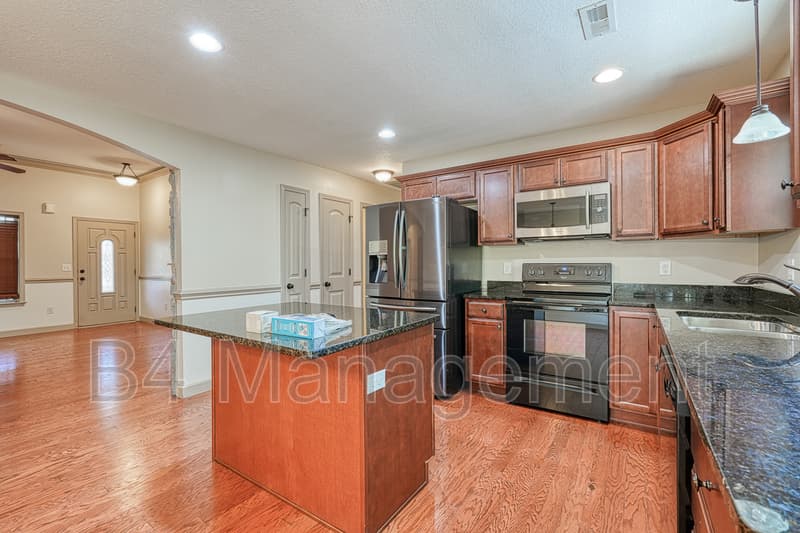 Inman House: 151 Harvest Ridge Drive