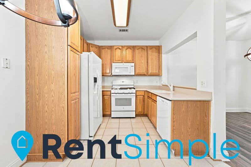 Gainesville Condo: 13890 Chelmsford Drive