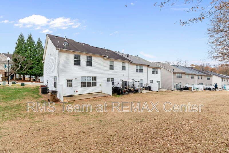 Flowery Branch Townhome: 4932 Vireo Dr