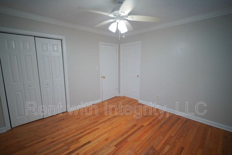 Tallahassee House: 1562 Mitchell Avenue