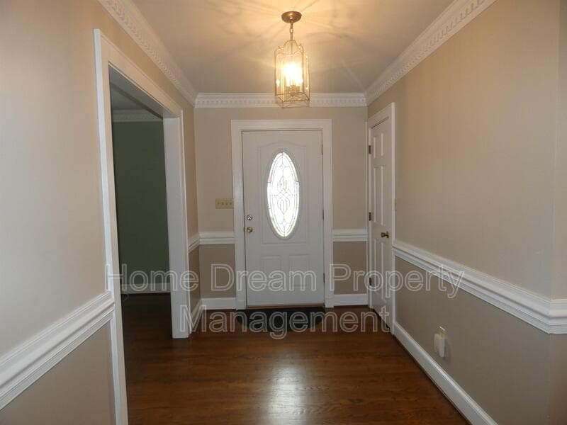 Fredericksburg House: 842 Spring Valley Dr A1