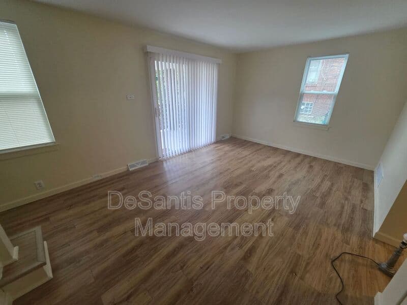 Clairton House: 821 N 6th Street