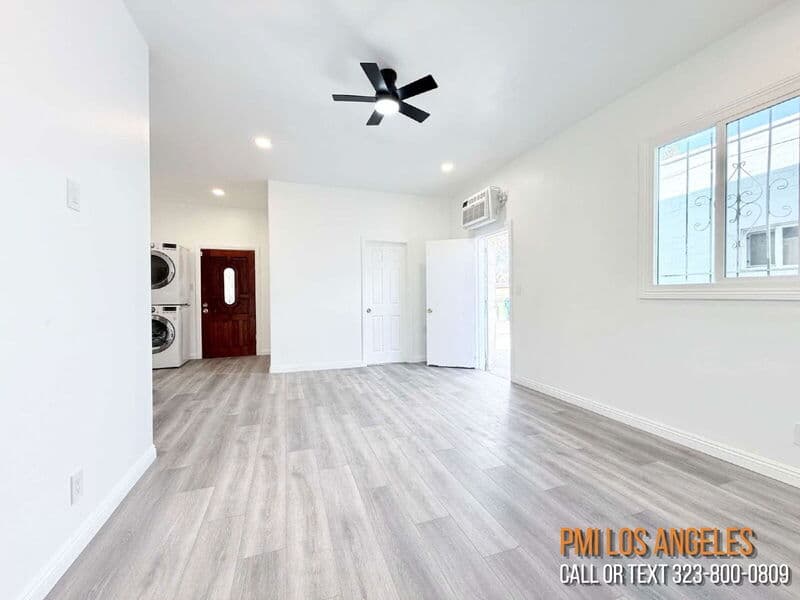los angeles Condo: 2252 East 103rd Street