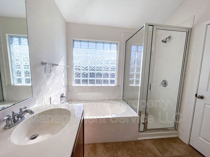 Austin House: 14213 Willow Tank Drive