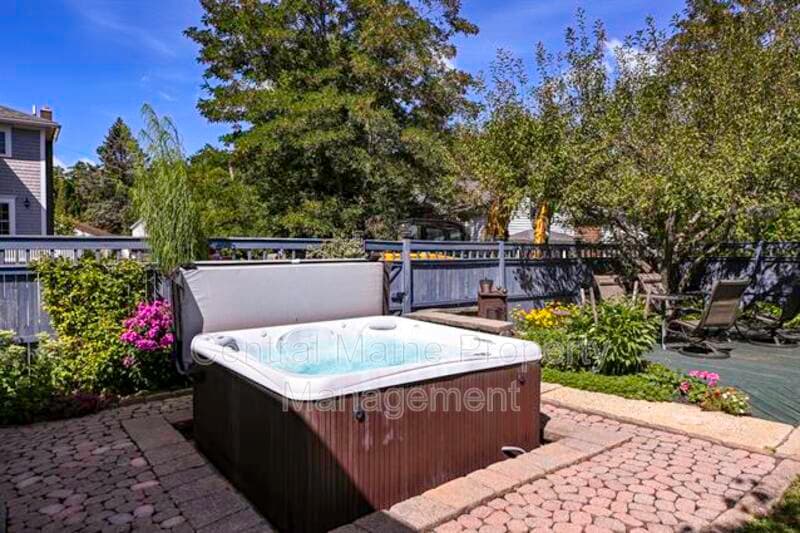 Old Orchard Beach House: 20 13th Street