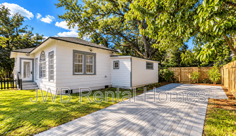 Jacksonville House: 2963 Remington St