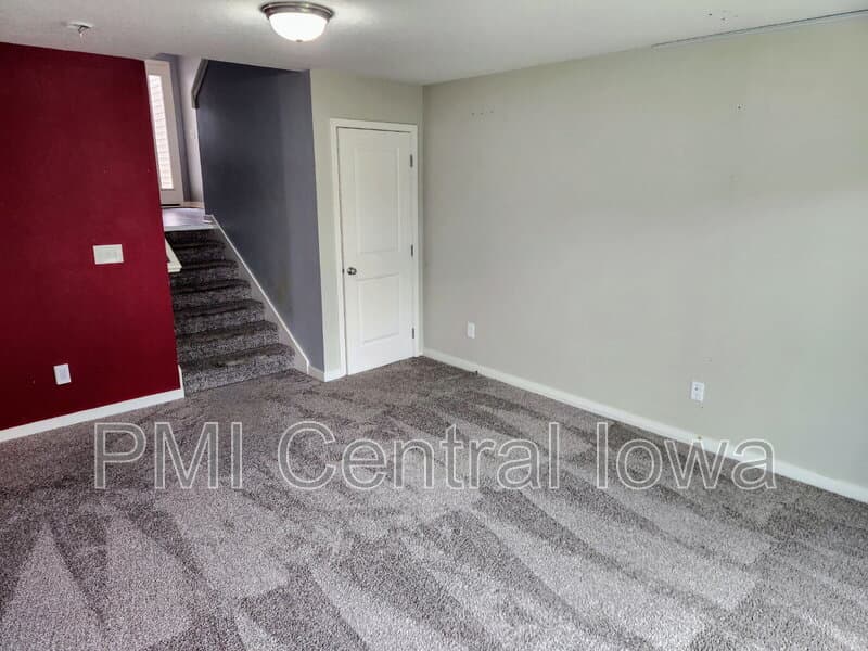 West Des Moines Townhome: 186 79th Street