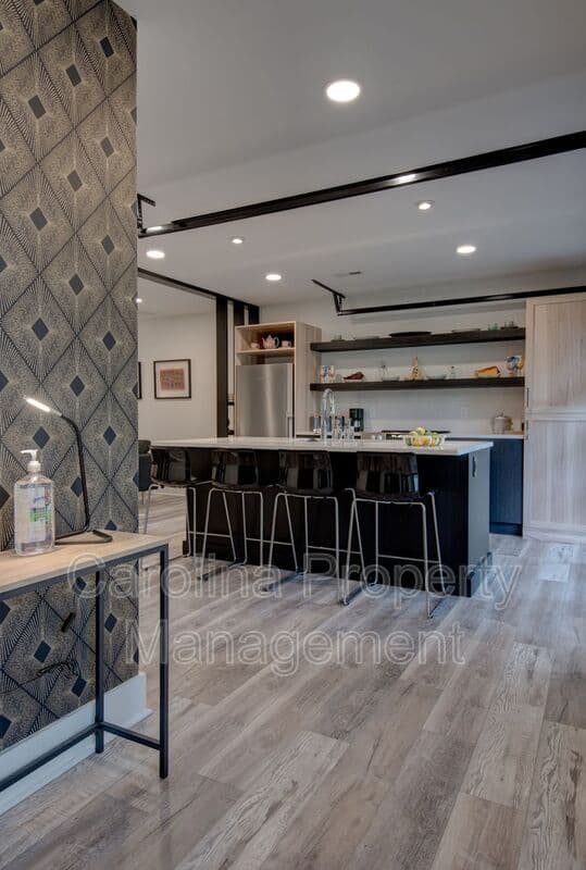 Charlotte House: 3945 Rockfern Rd