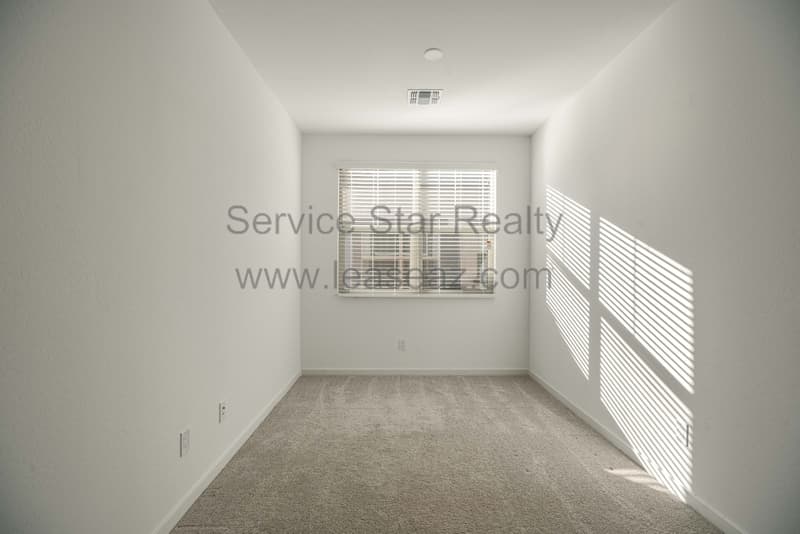 Chandler Townhome: 1141 W Diamondback Dr