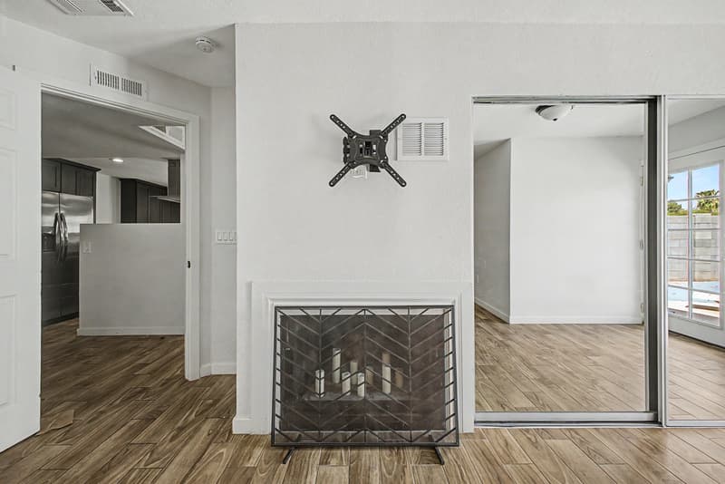 Phoenix House: 13608 N 41st Place