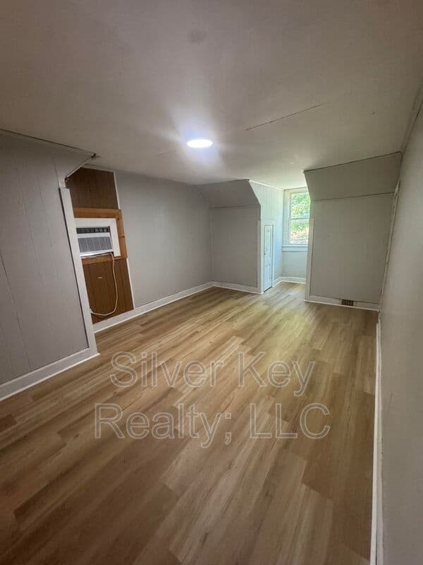 Athens Condo: 107 Forrest Avenue