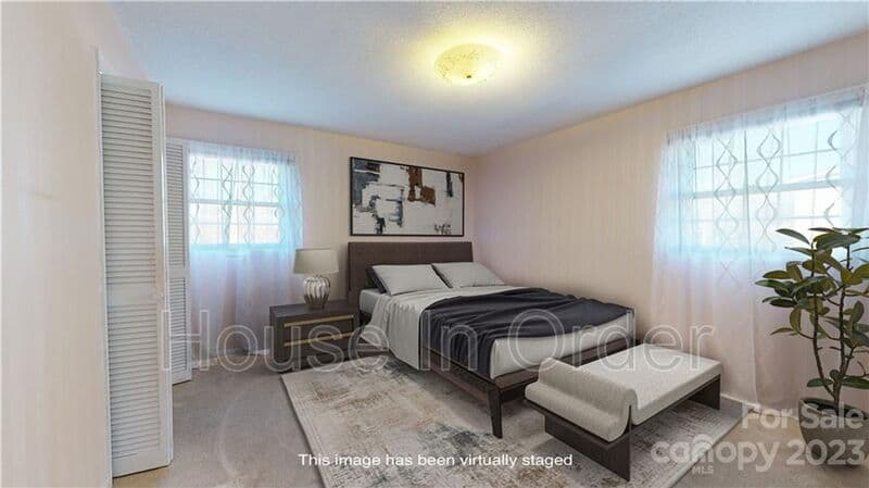Marion House: 219 Ridge Rd