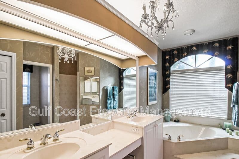 Nokomis House: 2107 Calusa Lakes Blvd