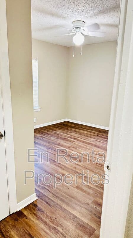 Arlington House: 1621 Connally Terrace
