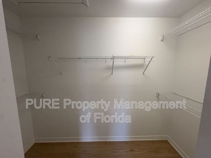 Ocala House: 15939 SW 14th Avenue Rd