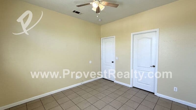 Apple Valley House: 26165 Houston St