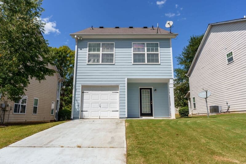 Athens House: 321 Samuel Clemens Way