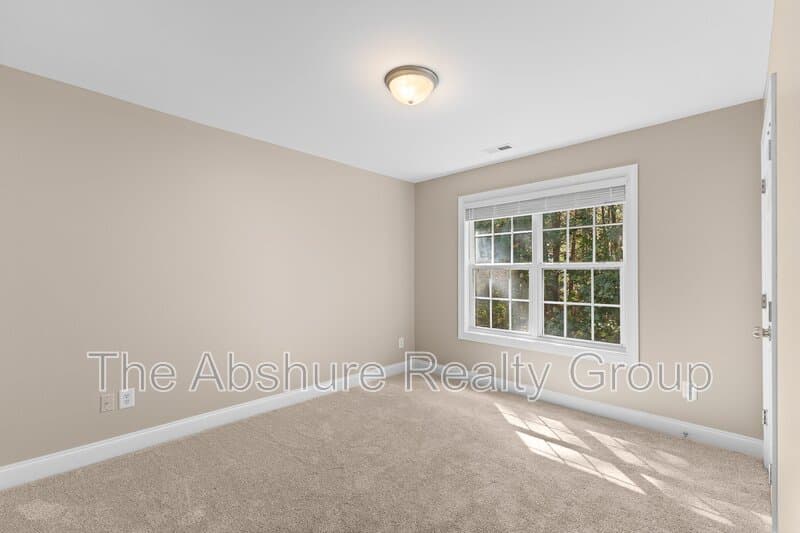 Holly Springs House: 517 Texanna Way