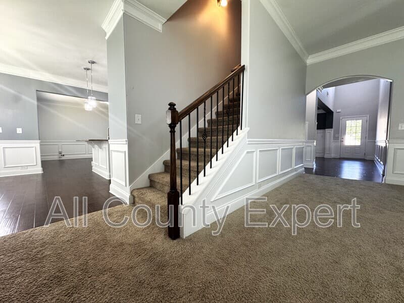 Cumming House: 4215 Hopewell Manor Drive
