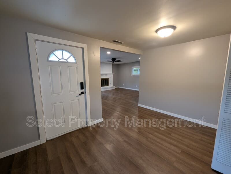 Fort Wayne House: 1302 Ferguson Avenue