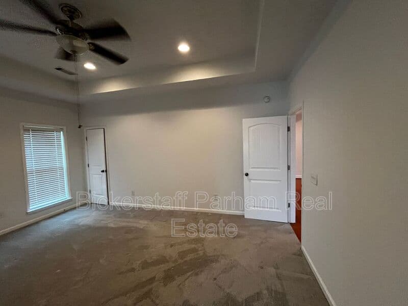 Columbus House: 7013 Imperial Way