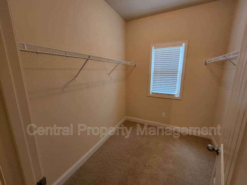 Simpsonville House: 265 Meadow Blossom Way