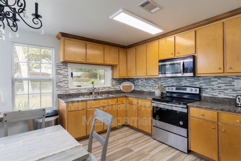 Milton House: 5724 Trout Bayou Cir