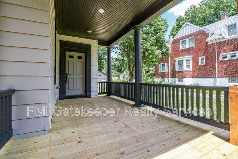 Cincinnati House: 3020 Daytona Avenue